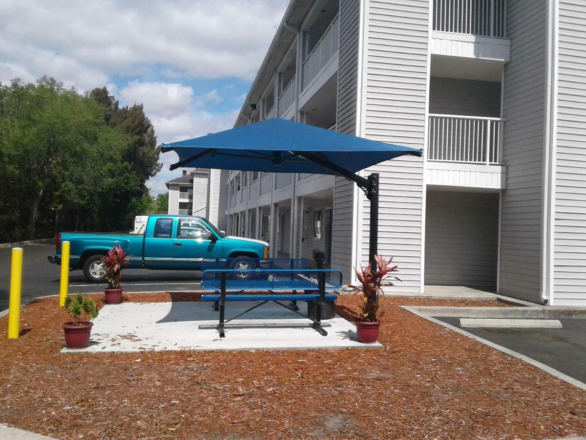 Intown Suites Extended Stay Clearwater Fl ภายนอก รูปภาพ